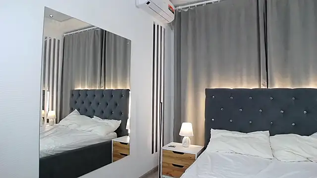 VikkyVonn 现场XXX聊天