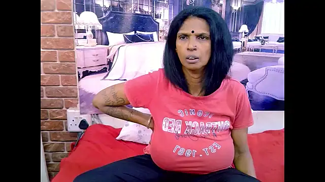 XXX chat uživo modela IndianVanya4u2u