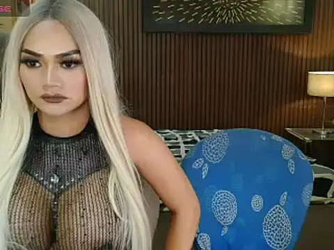 PrettyHorseCockTrans XXX чат на живо