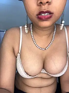 Baddie_Riya's Live XXX Chat