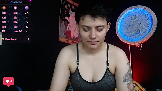 girl_intense444's Live XXX Chat