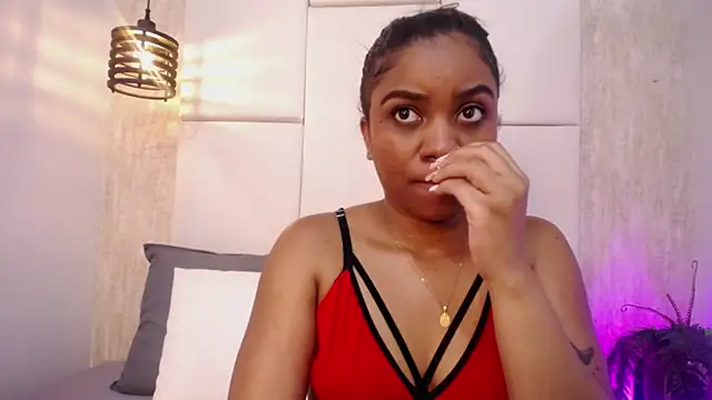 Chat XXX ao vivo de Charlotte_fuentes