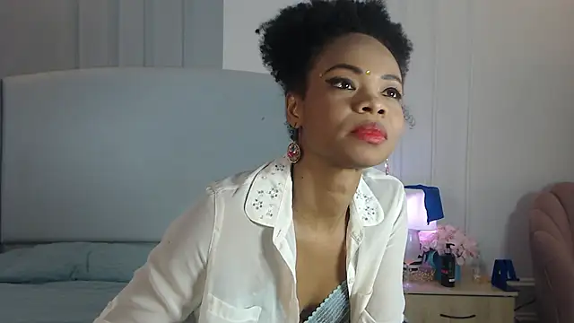 ChantalGarner Chat XXX live