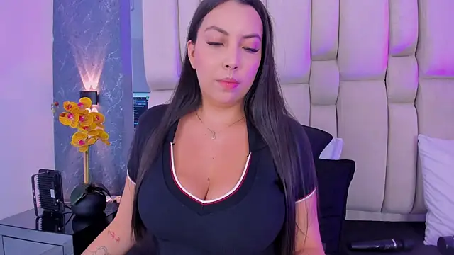 MaddyCrofft Live XXX Chat