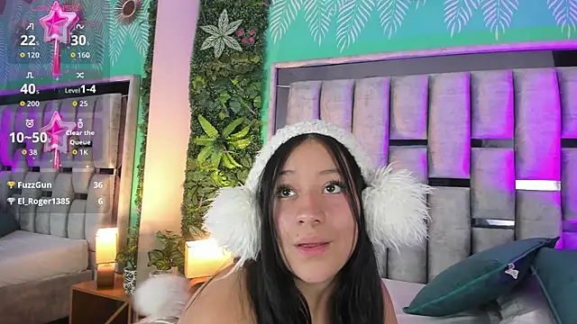Emilye_rousee's Live XXX Chat