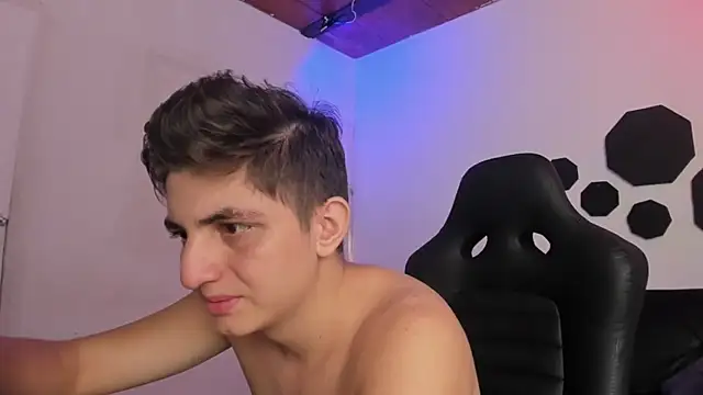 Chat +18 de atilaepic ao vivo