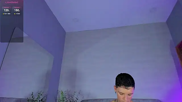 Онлайн чат XXX Ian_Castillo_