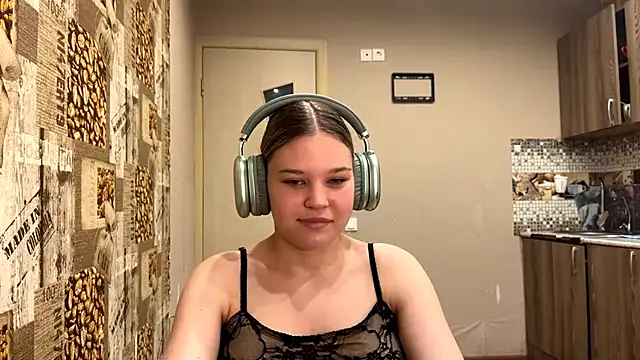 Онлайн чат XXX HellyRay