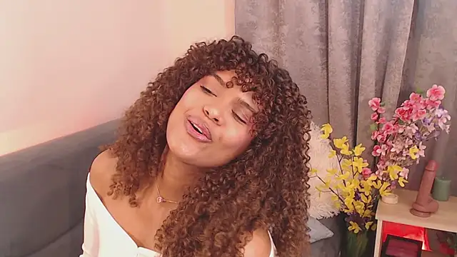Chat +18 de Amelia_bss ao vivo
