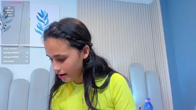 luly_dreams' Live XXX Chat