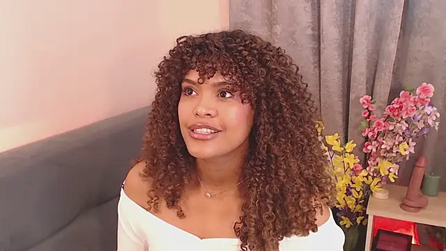 Amelia_bss Adlı Modelin Canlı XXX Sohbeti