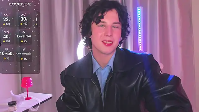 AdrianChill Webcamshow