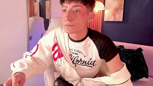 Czat XXX na żywo – Adann_Scott