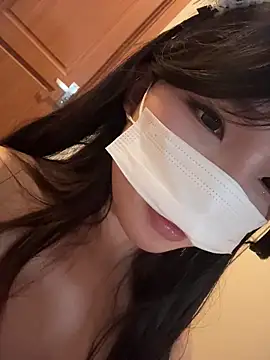 Yiyi-707のライブXXXチャット