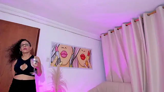 StarMilf Adlı Modelin Canlı XXX Sohbeti
