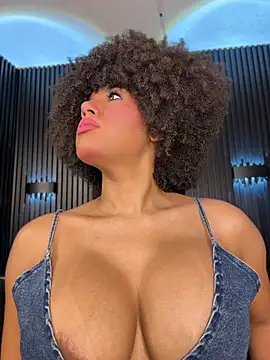 Chat XXX en directo de kendall_coxx