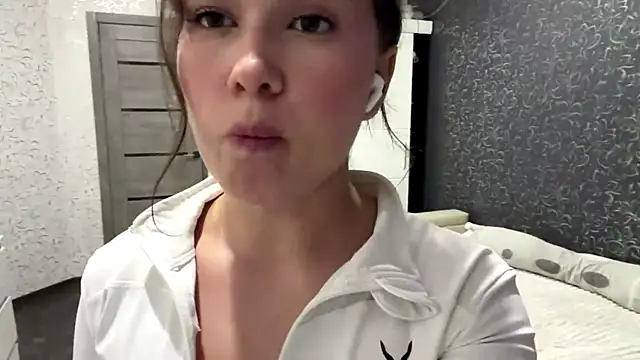 cuteshowy live XXX chat