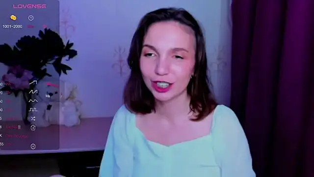 KindHazelHere_ live XXX chat