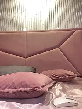 دردشة Tiffanysurez_  الجنسية المباشرة
