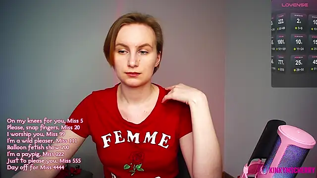 Chat XXX en directo de KinkyMissCherry