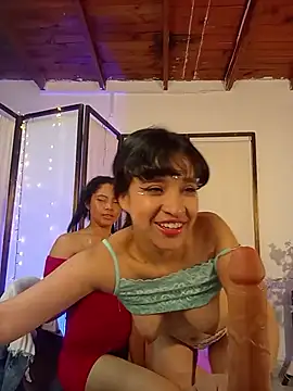 Chat +18 de AmyPrice9 ao vivo