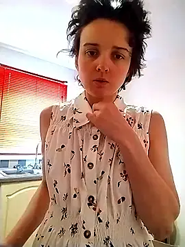 Amy01112 Adlı Modelin Canlı XXX Sohbeti