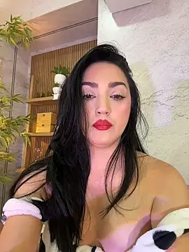 Chatroom XXX en direct de LIAH_IZUMI