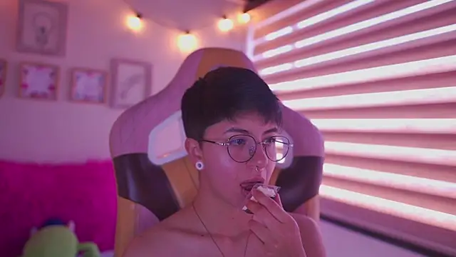 tommy_blue Live XXX Chat