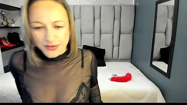 Chat XXX Live Charlot_milf