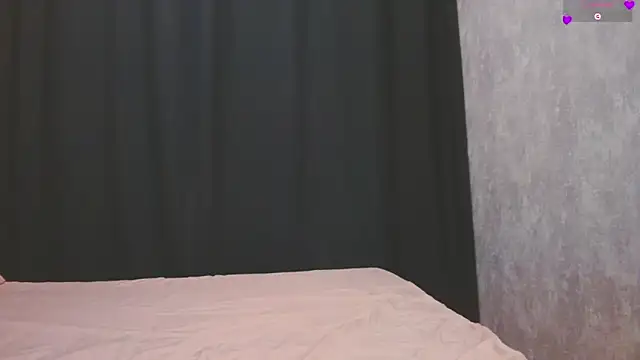 HolySinner83のライブXXXチャット