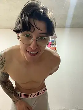 Valery_Salmons' Live XXX Chat