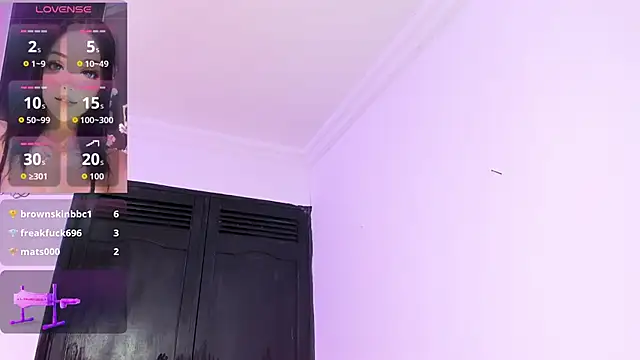 valentinna_montess Adlı Modelin Canlı XXX Sohbeti
