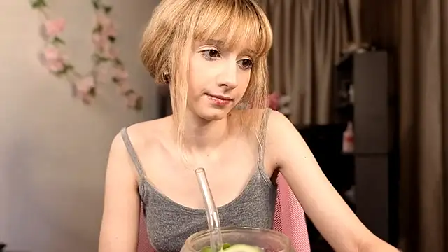 TaiteFairfield Live XXX-Chat