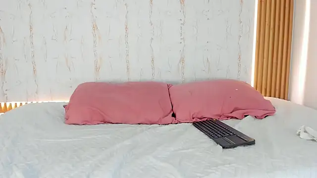 Chat +18 de two_milkyway ao vivo