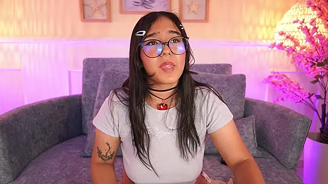 VioletJoness_ Live XXX Chat