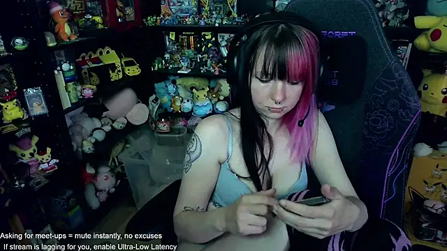 Онлайн чат XXX CutieTracer