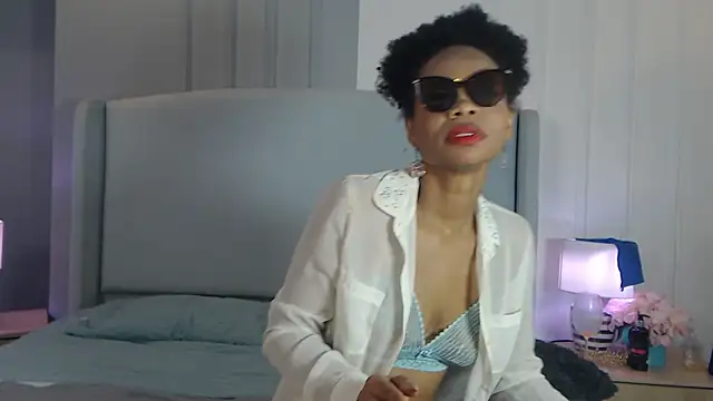 ChantalGarner Live XXX-Chat