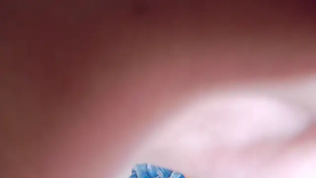 Rowan_Cley élő XXX-chatje