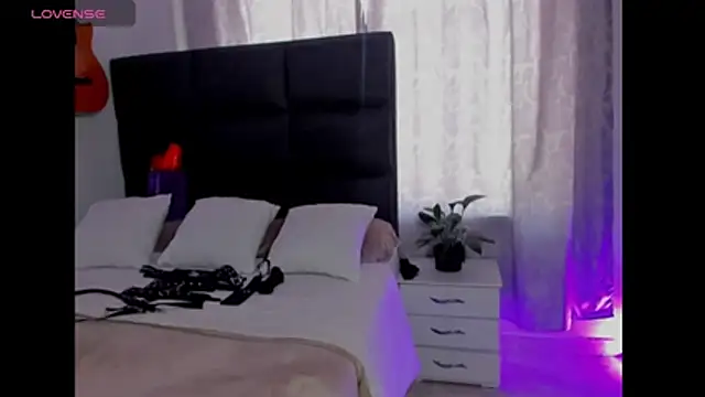 sweet_sara2 Chat XXX live