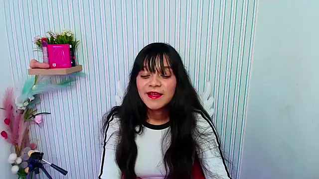 kataleya__18's Live XXX Chat