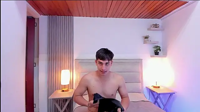 Seductive_BoysW élő XXX-chatje