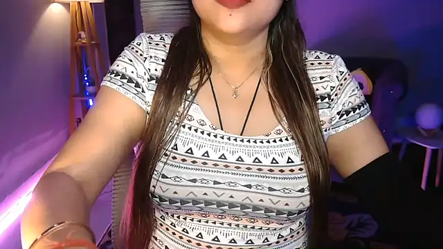 Mitikaa XXX чат на живо