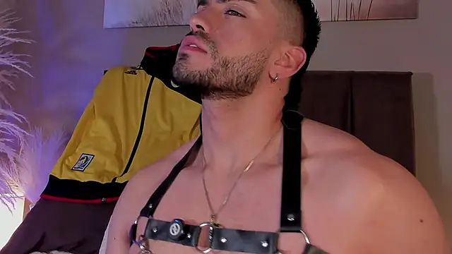 XXX chat uživo modela Alexander_Diazz