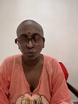 mamakarma1403 Show Webcam