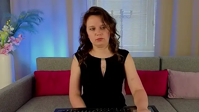 NellyBlackwood Live XXX Chat