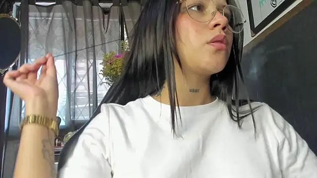 Онлайн чат XXX ashleytravis_Bless