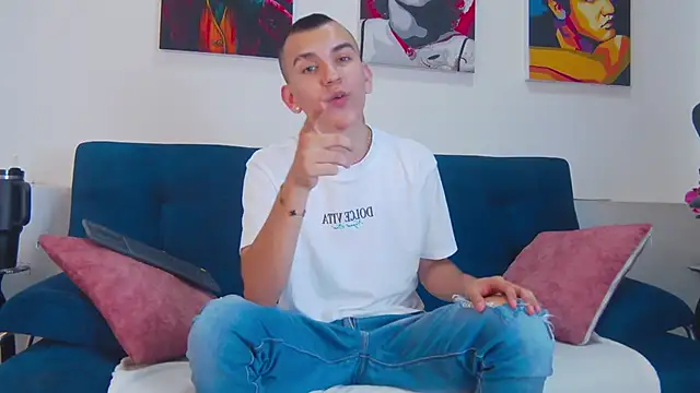 Chatroom XXX en direct de Rowan_Cley