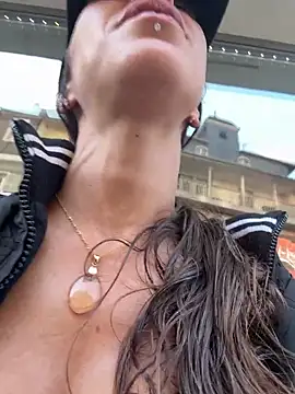 Lalla_Amani Chat XXX in diretta