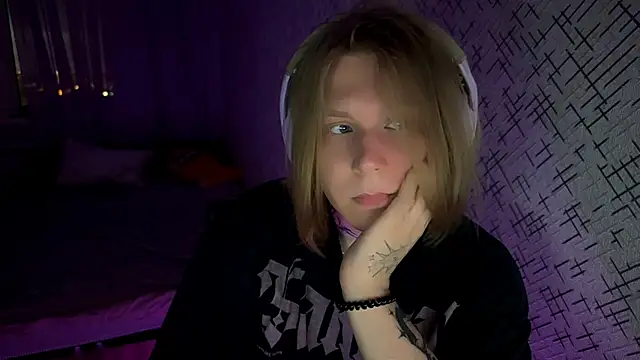 Chatroom XXX en direct de Hirtay