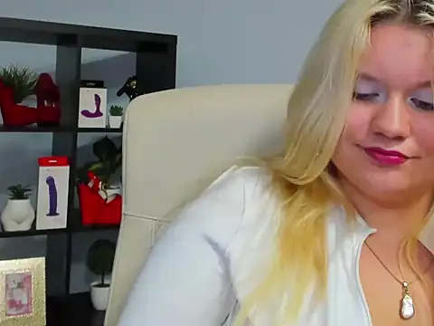 samantha_darling Adlı Modelin Canlı XXX Sohbeti